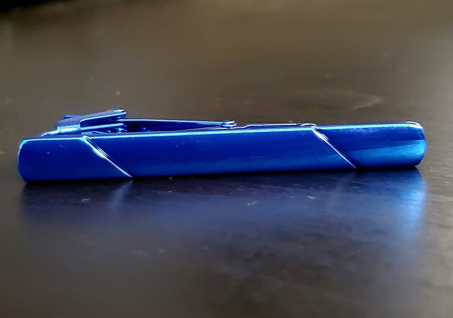 BLUE TIE CLASP