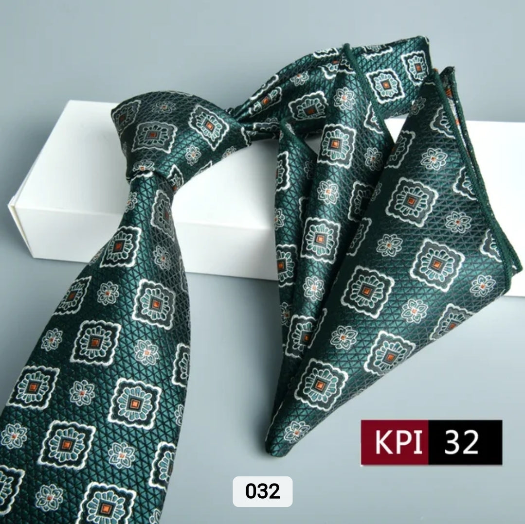 GREEN TIE AND POCKET SQAURE SET