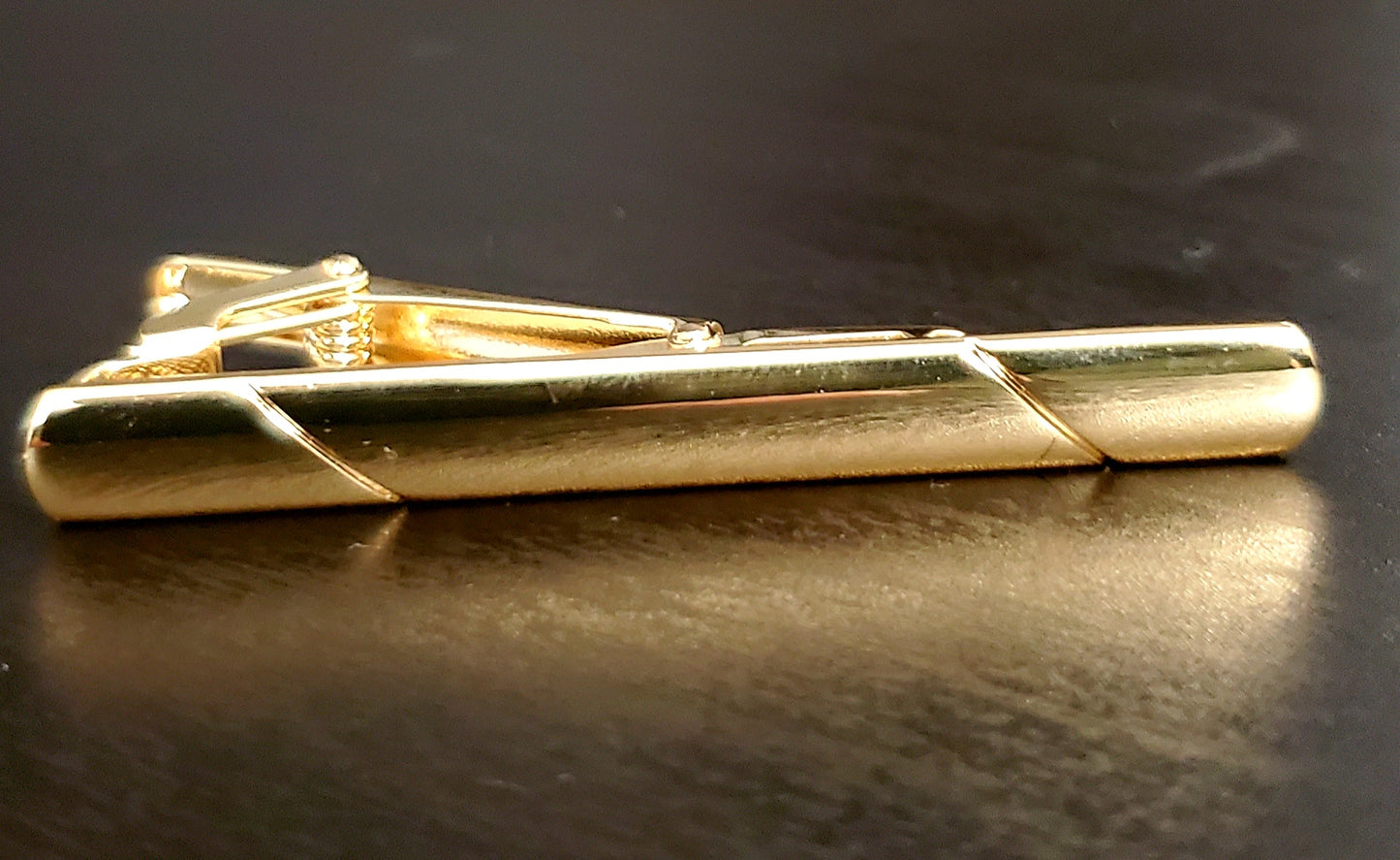 GOLD TIE CLASP